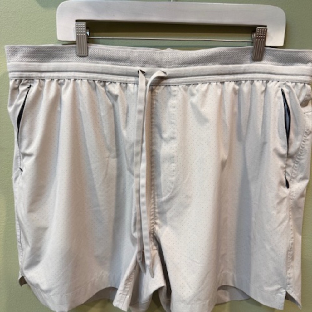 American Eagle AE 24/7 5" Lined Training Shorts Tan Size XL